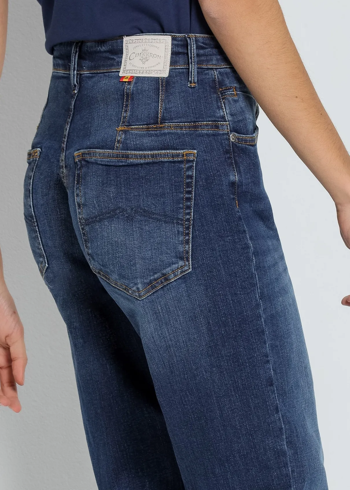 AURORA BLUM - Jean | Coupe crop | Taille en pouces