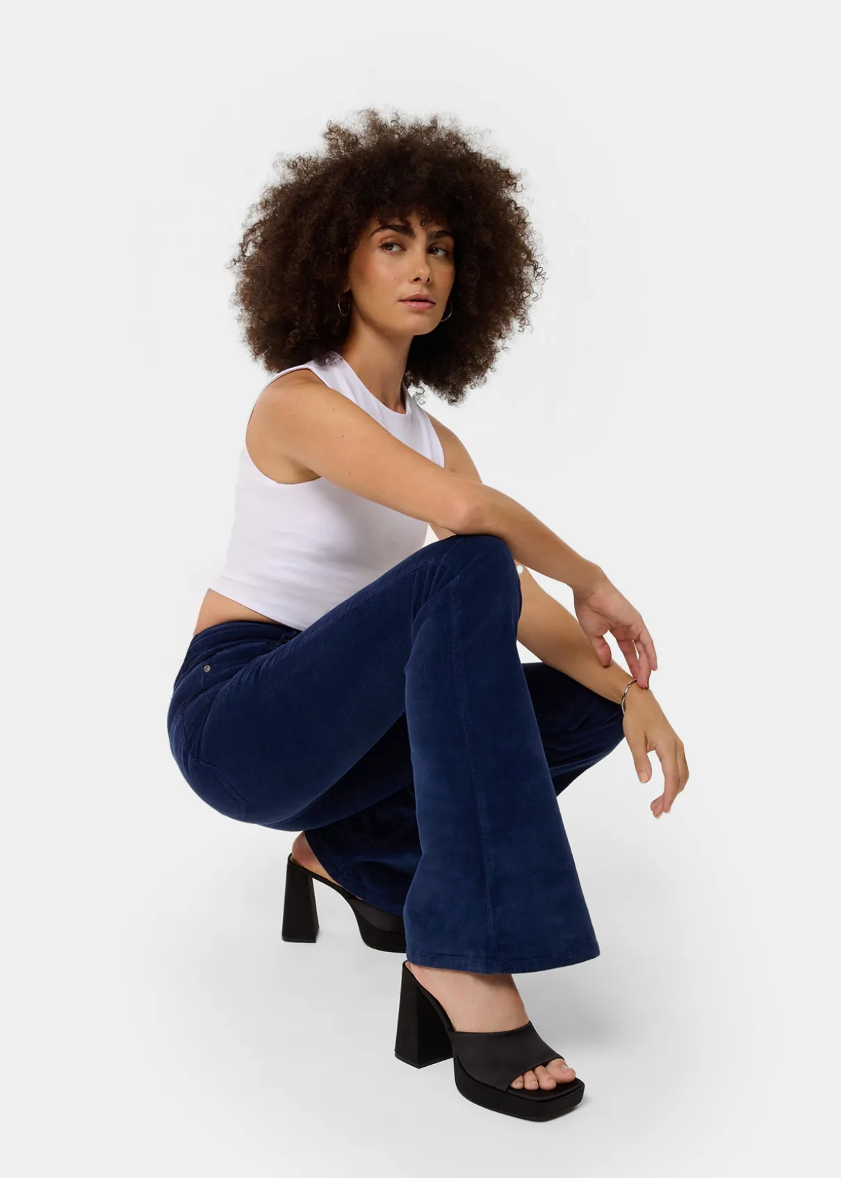 CARLA LEIN - Jean | Coupe Évasé - Taille haute | Taille en pouces